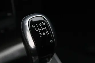 Volvo V40, 1.6, 84 kW, diesel, manual, front-wheel drive