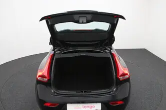 Volvo V40, 1.6, 84 kW, diesel, manual, front-wheel drive