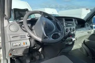 Iveco Daily, 3.0, 125 kW, дизель, механическая, задний привод
