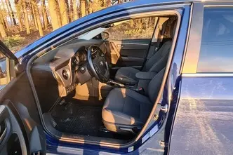 Toyota Corolla, 1.6, 97 kW, бензин, автомат, передний привод