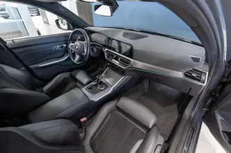 BMW 320, 2.0, 140 kW, гибрид, автомат, полный привод