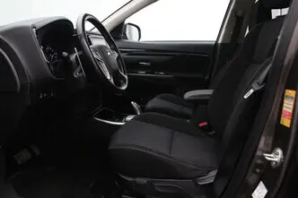 Mitsubishi Outlander, 2.4, 99 kW, подключаемый гибрид, автомат, полный привод