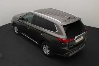 Mitsubishi Outlander, 2.4, 99 kW, подключаемый гибрид, автомат, полный привод