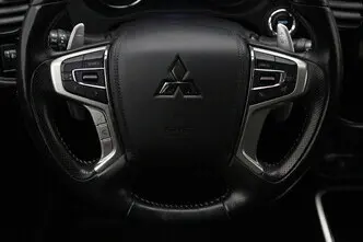 Mitsubishi Outlander, 2.4, 99 kW, подключаемый гибрид, автомат, полный привод