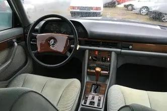 Mercedes-Benz 500, 5.0, 177 kW, бензин, автомат, задний привод