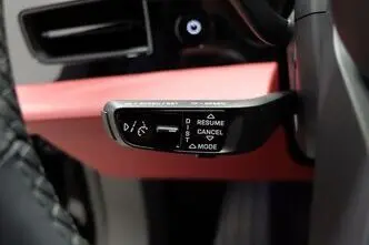 Porsche Taycan, 140 kW, elekter, automaat, nelikvedu