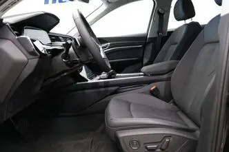 Audi Q8 e-tron, 158 kW, electric, automatic, four-wheel drive