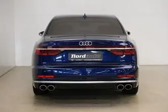 Audi S8, 4.0, 420 kW, гибрид, автомат, полный привод