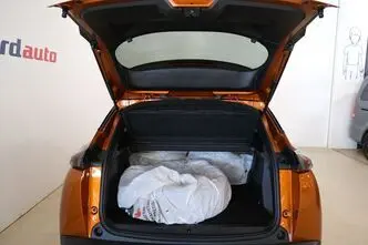 Peugeot 2008, 1.5, 96 kW, diesel, automatic, front-wheel drive