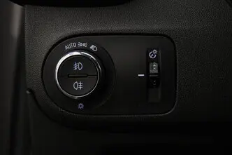 Opel Crossland X, 1.5, 88 kW, дизель, автомат, передний привод