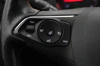 Opel Crossland X, 1.5, 88 kW, дизель, автомат, передний привод
