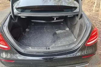 Mercedes-Benz E 220, 2.0, 143 kW, diesel, automatic, rear-wheel drive
