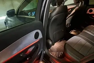Mercedes-Benz E 220, 2.0, 143 kW, diesel, automatic, rear-wheel drive