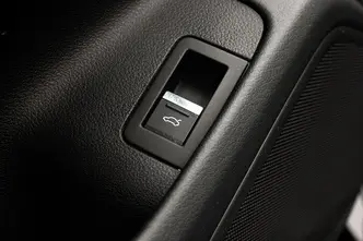 Audi A6, 3.0, 210 kW, hybrid, automatic, four-wheel drive