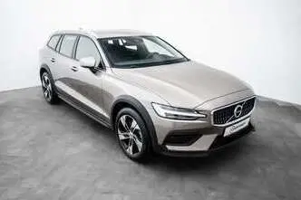 Volvo V60 Cross Country, 2.0, 184 kW, гибрид, автомат, полный привод