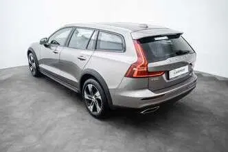 Volvo V60 Cross Country, 2.0, 184 kW, гибрид, автомат, полный привод