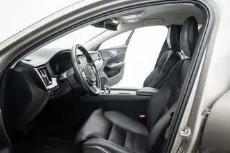 Volvo V60 Cross Country, 2.0, 184 kW, гибрид, автомат, полный привод