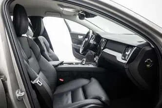 Volvo V60 Cross Country, 2.0, 184 kW, гибрид, автомат, полный привод