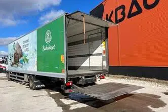 Volvo FL 280 4x2, 210 kW, diesel, automatic