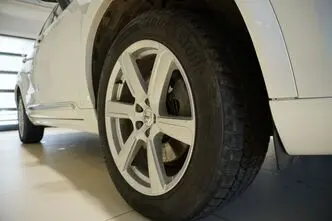Volvo XC90, 2.0, 173 kW, гибрид, автомат, полный привод