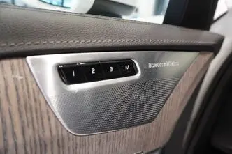 Volvo XC90, 2.0, 173 kW, гибрид, автомат, полный привод