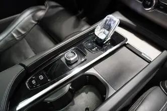 Volvo XC90, 2.0, 173 kW, гибрид, автомат, полный привод