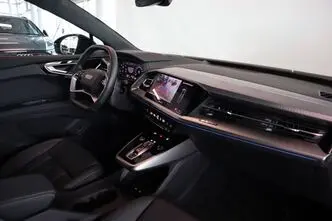 Audi Q4 e-tron, 77 kW, electric, automatic, four-wheel drive