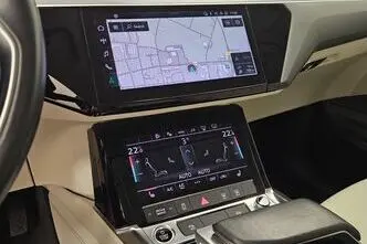 Audi e-tron, 158 kW, электричество, автомат, полный привод