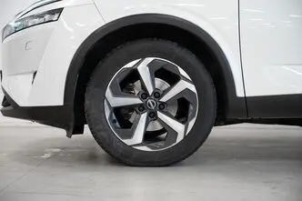 Nissan Qashqai, 1.3, 116 kW, бензин, автомат, передний привод