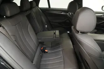 BMW 530, 3.0, 210 kW, гибрид, автомат, полный привод