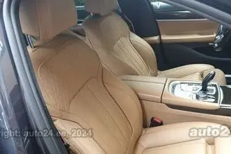 BMW 730, 3.0, 195 kW, дизель, автомат, задний привод