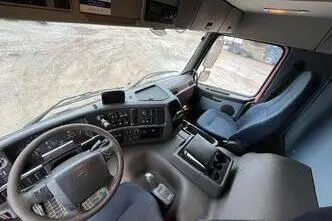 Volvo FM 330 6x2, 10.8, 248 kW, diisel, tagavedu
