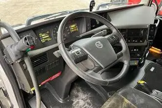 Volvo FH 750 10x4, 552 kW, diesel, automatic