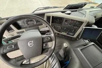 Volvo FM500 6X2 + Lumikko + FRC + MANUAL + VEB, 375 kW, diisel, manuaal