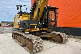 Caterpillar 320 E, 113 kW, diisel