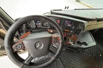Mercedes-Benz Actros, 12.8, 350 kW, дизель, автомат, задний привод