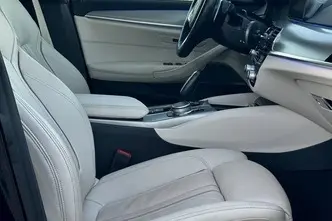 BMW 530, 2.0, 185 kW, бензин, автомат, полный привод