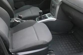 Opel Astra, 1.6, 85 kW, bensiin, manuaal, esivedu