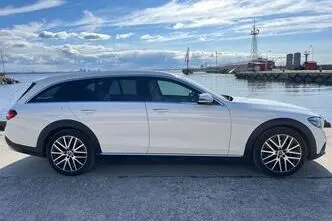 Mercedes-Benz E 220, 2.0, 143 kW, дизель, автомат, полный привод