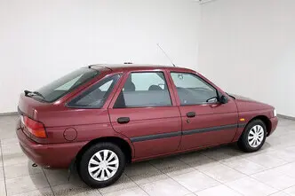 Ford Escort, 1.4, 55 kW, бензин, механическая, передний привод