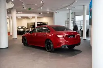 Mercedes-Benz A 180, 1.3, 100 kW, hübriid, automaat, esivedu