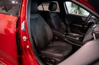 Mercedes-Benz A 180, 1.3, 100 kW, hübriid, automaat, esivedu