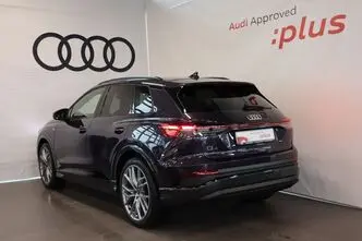 Audi Q4 e-tron, 77 kW, electric, automatic, four-wheel drive