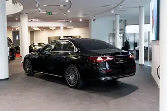Mercedes-Benz E 220, 2.0, 145 kW, гибрид, автомат, полный привод
