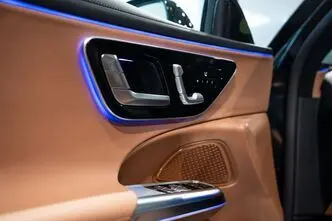 Mercedes-Benz E 220, 2.0, 145 kW, гибрид, автомат, полный привод
