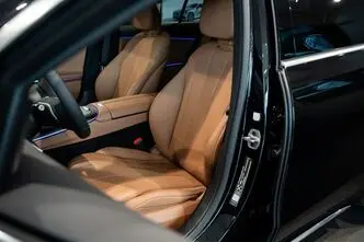 Mercedes-Benz E 220, 2.0, 145 kW, гибрид, автомат, полный привод