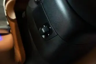 Mercedes-Benz E 220, 2.0, 145 kW, гибрид, автомат, полный привод
