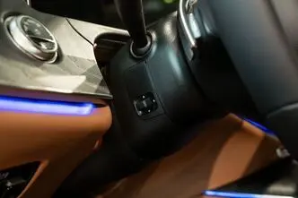Mercedes-Benz E 220, 2.0, 145 kW, гибрид, автомат, полный привод