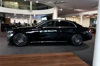 Mercedes-Benz E 220, 2.0, 145 kW, гибрид, автомат, полный привод