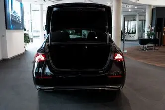Mercedes-Benz E 220, 2.0, 145 kW, гибрид, автомат, полный привод
